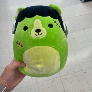 Len 8 inch halloween squishmallow